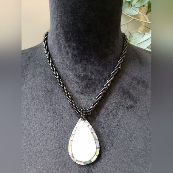 Womens Mother of Pearl Teardrop Black Glass Seed Bead Chain Pendant Necklace - Picture 1 of 6